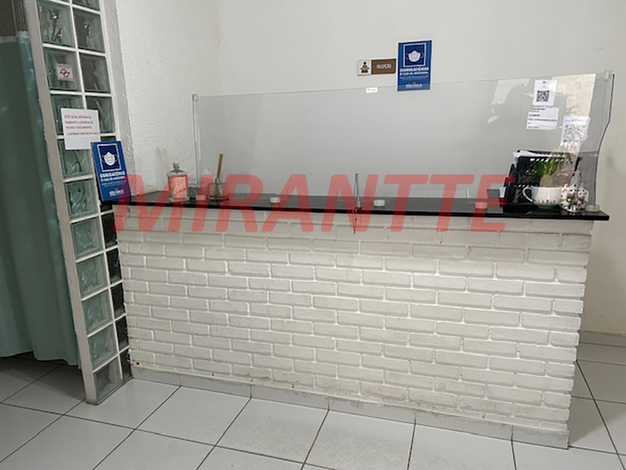 Sobrado de 302m² com 3 quartos em Santana