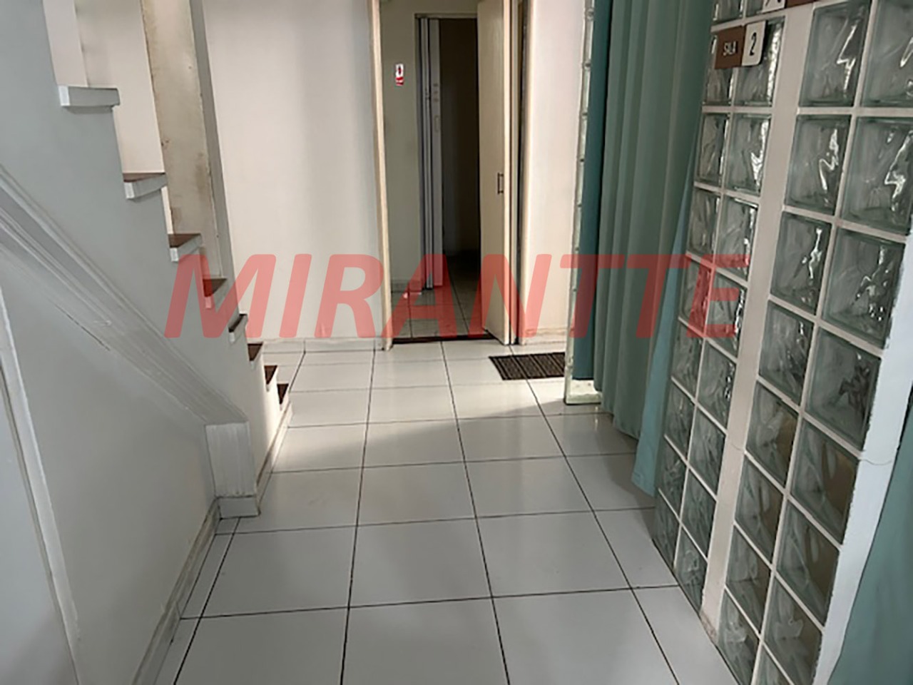 Sobrado de 302m² com 3 quartos em Santana
