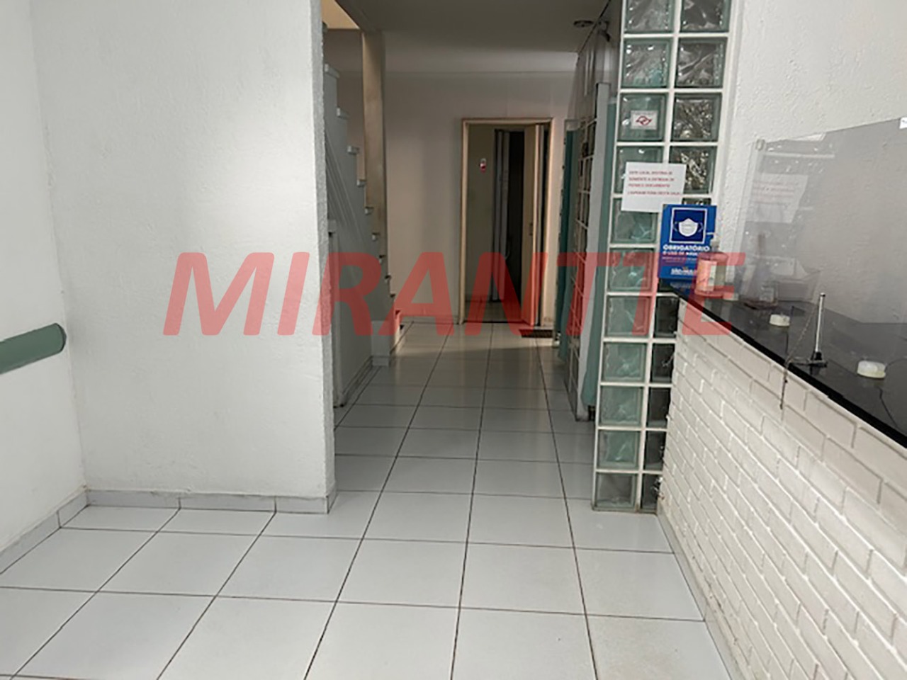 Sobrado de 302m² com 3 quartos em Santana