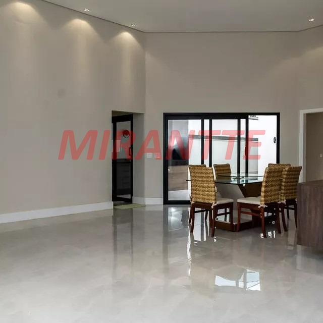 Casa terrea de 250m² com 3 quartos em Loteamento Residencial Jardim Villagio II