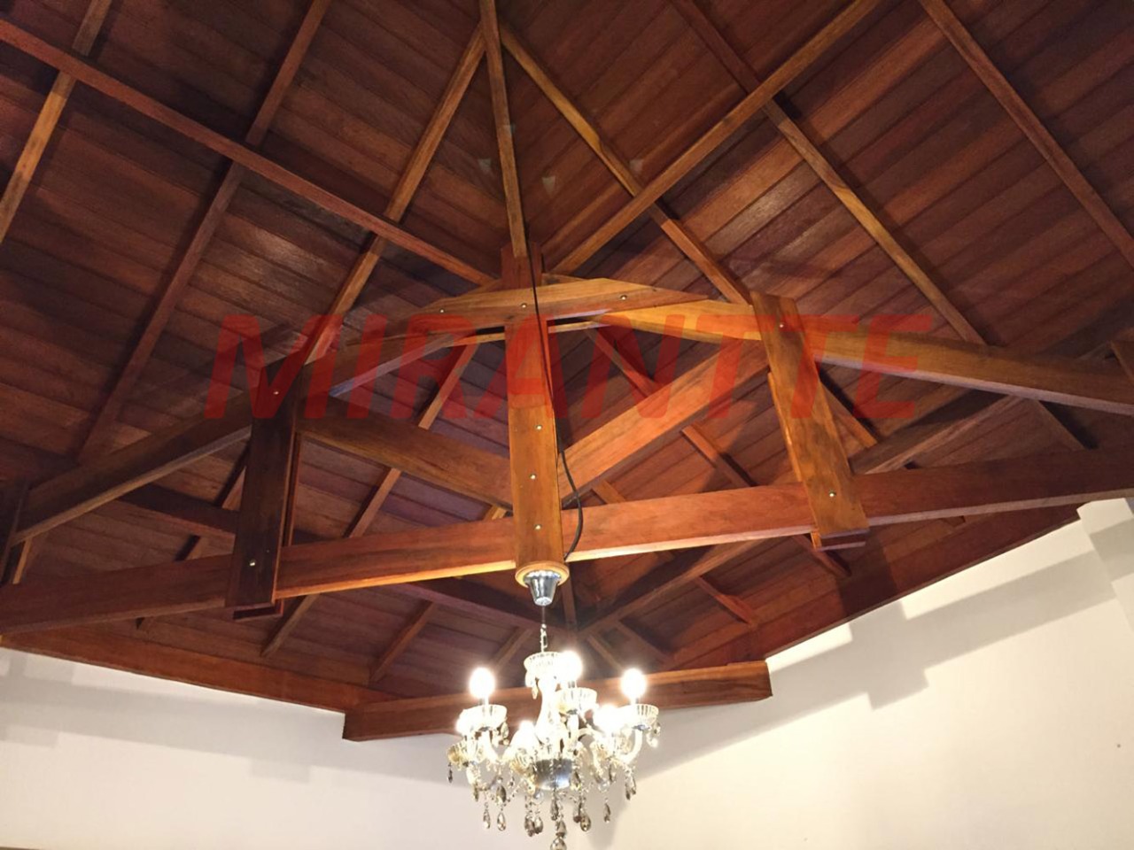 ChÁcara de 700m² com 4 quartos em Tremembe