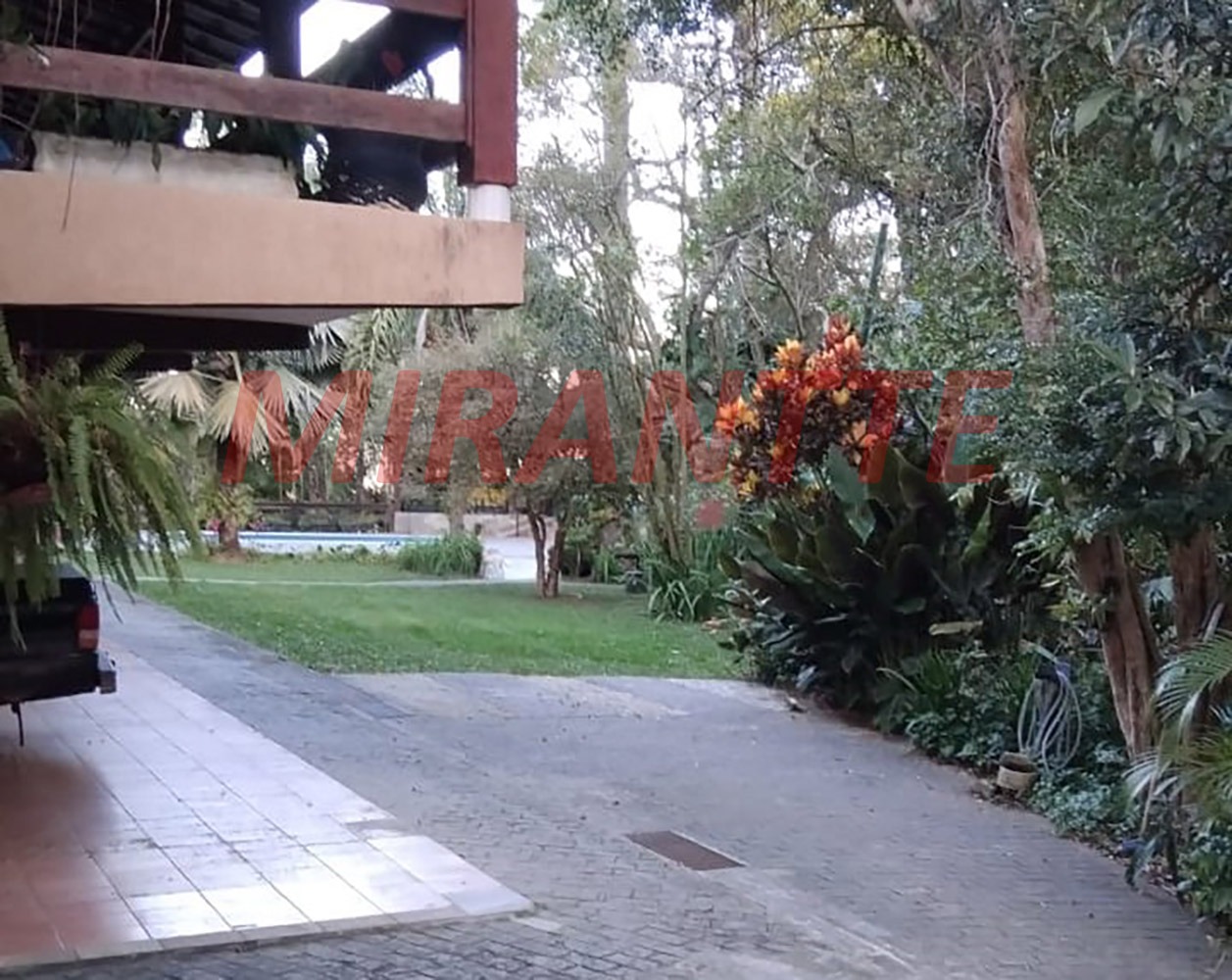 ChÁcara de 700m² com 4 quartos em Tremembe