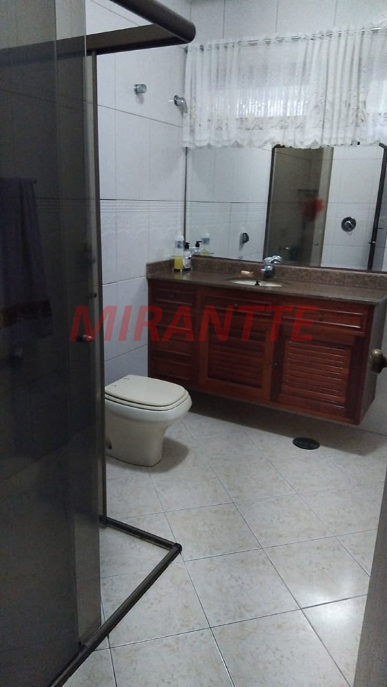 ChÁcara de 700m² com 4 quartos em Tremembe