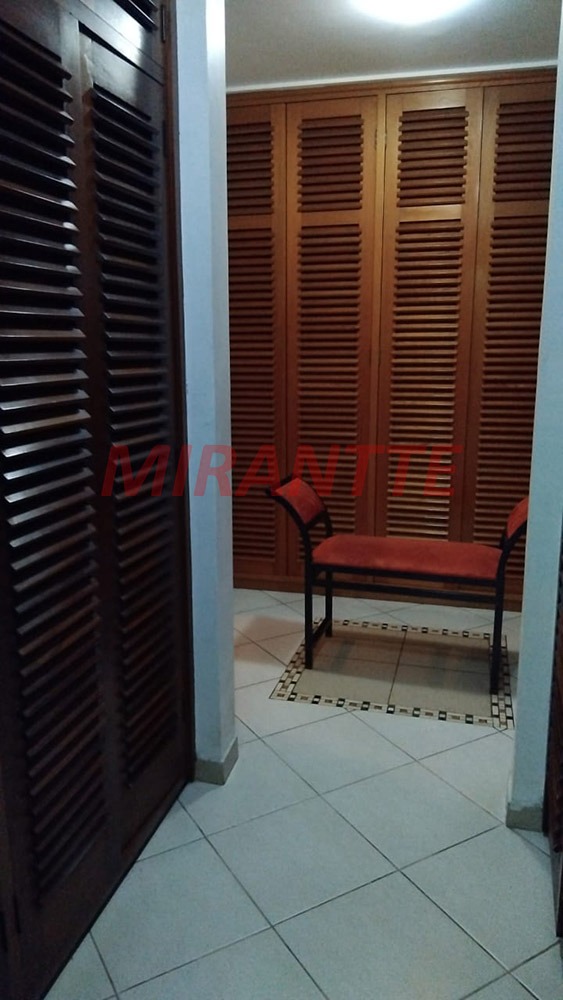 ChÁcara de 700m² com 4 quartos em Tremembe