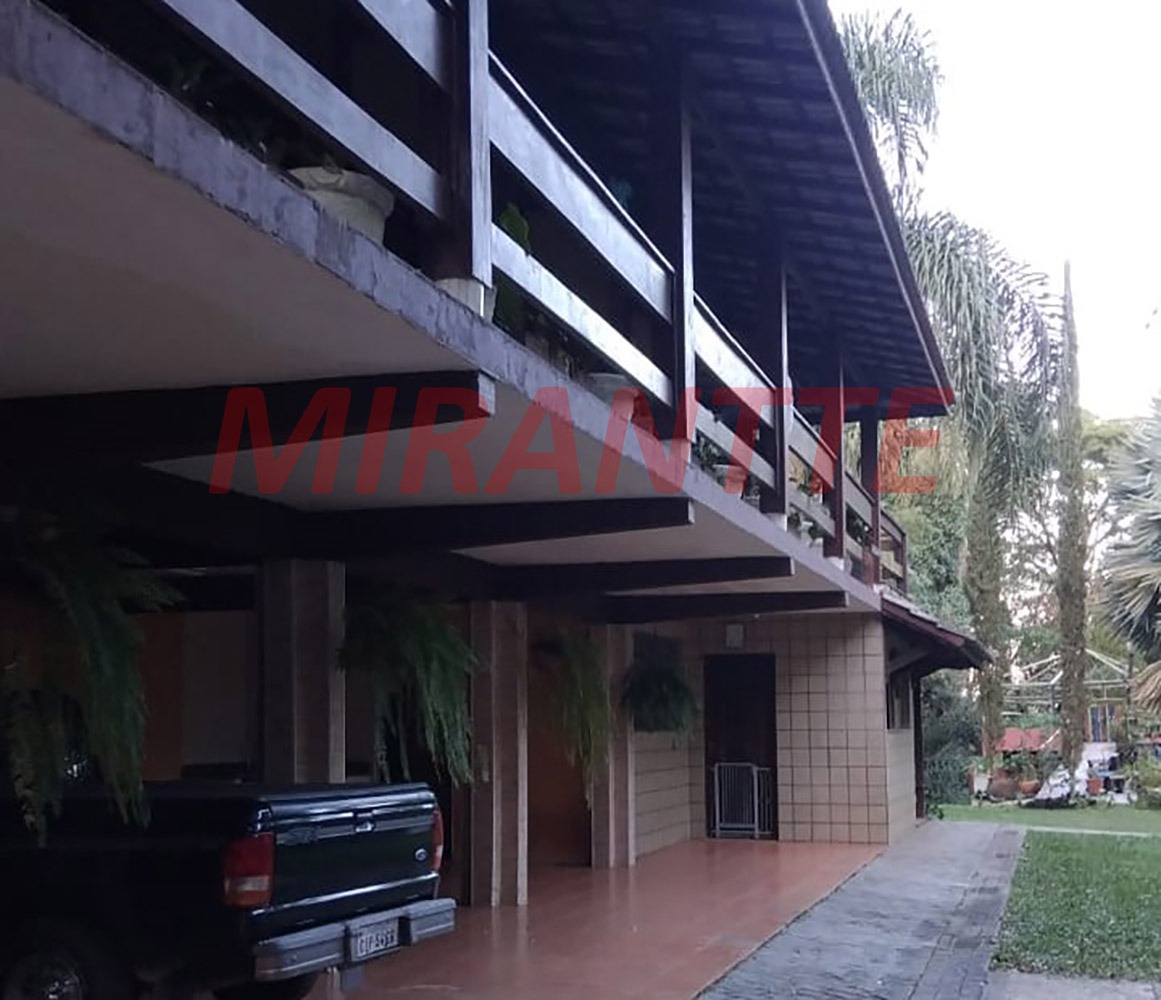 ChÁcara de 700m² com 4 quartos em Tremembe