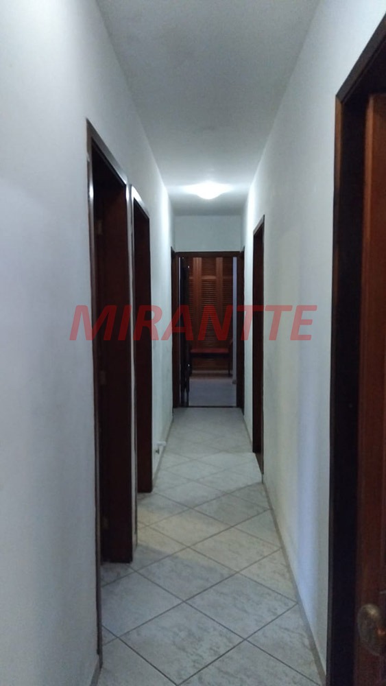ChÁcara de 700m² com 4 quartos em Tremembe