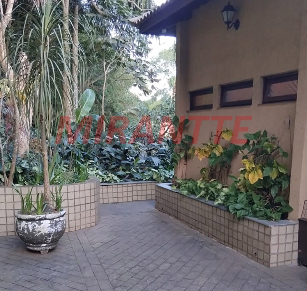 ChÁcara de 700m² com 4 quartos em Tremembe