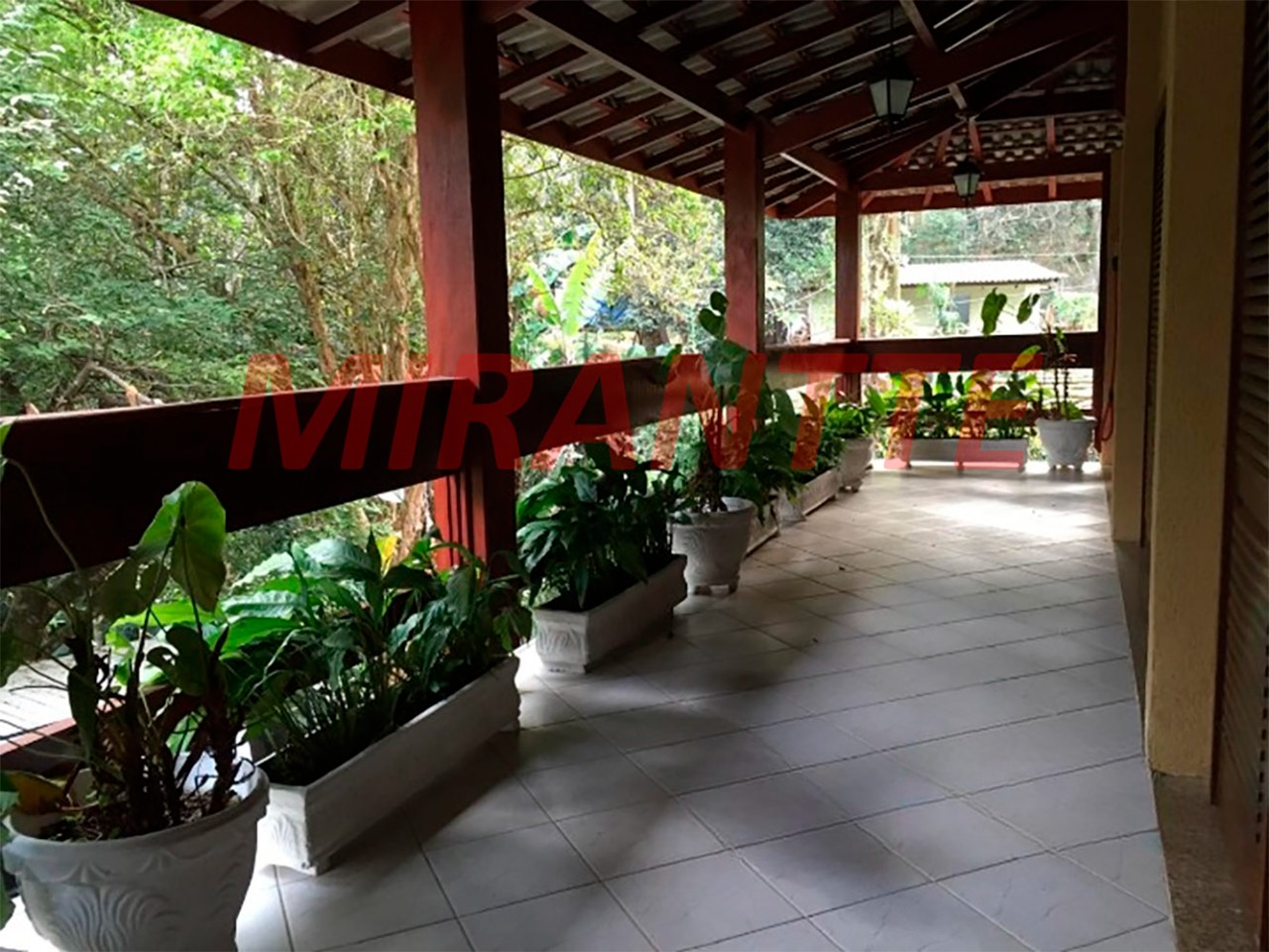 ChÁcara de 700m² com 4 quartos em Tremembe