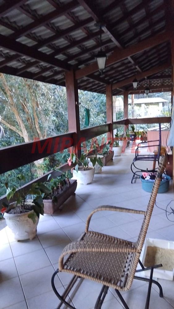 ChÁcara de 700m² com 4 quartos em Tremembe