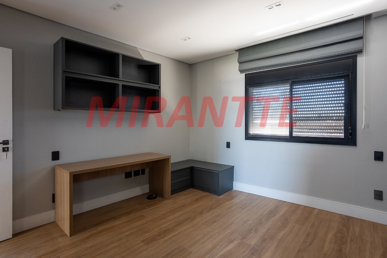 Cond. fechado de 340m² com 3 quartos em Engordadouro