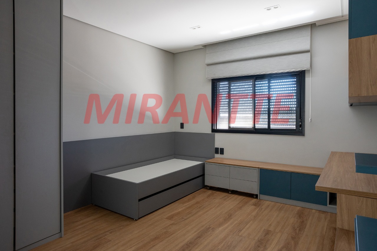 Cond. fechado de 340m² com 3 quartos em Engordadouro