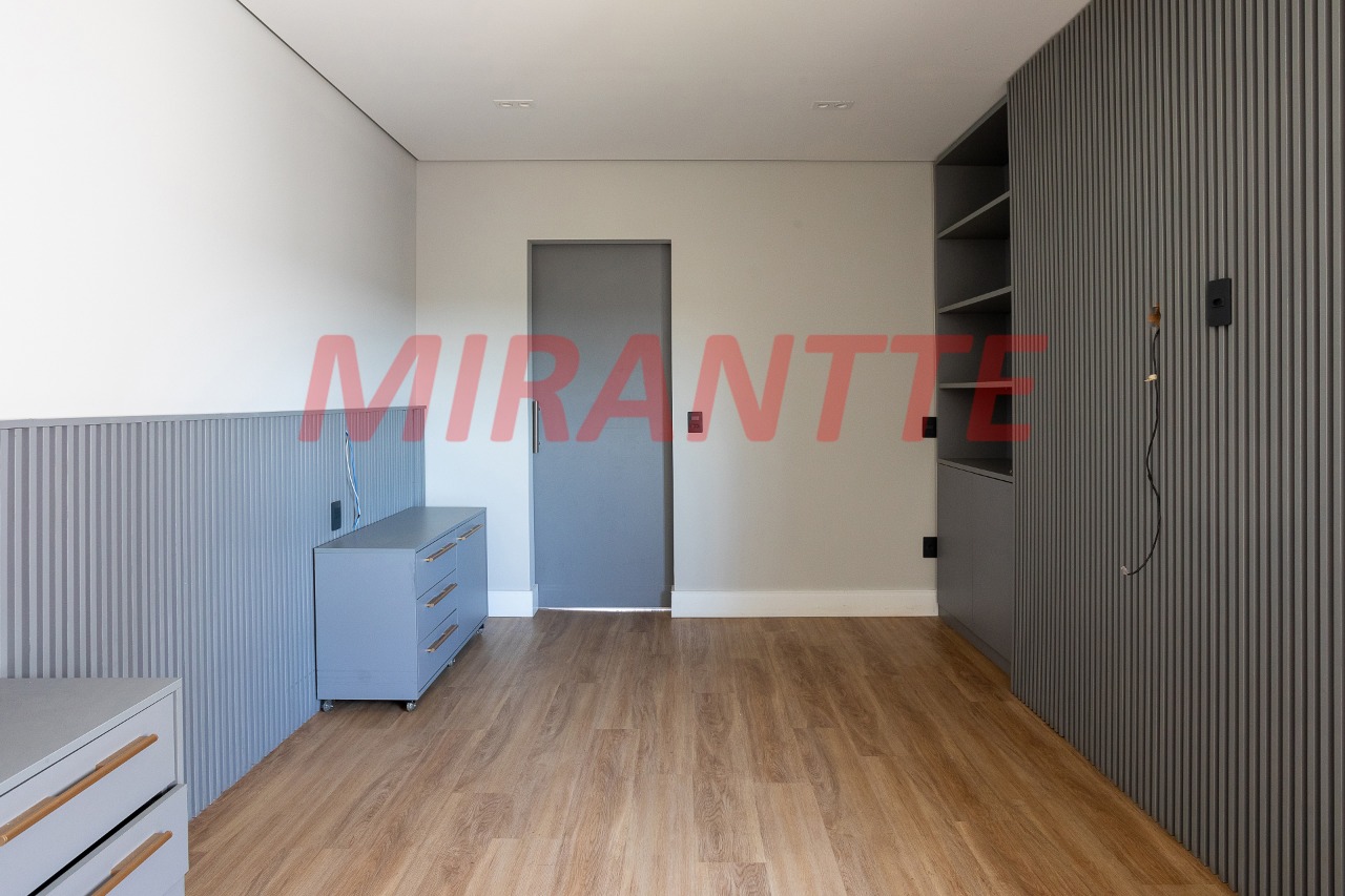 Cond. fechado de 340m² com 3 quartos em Engordadouro