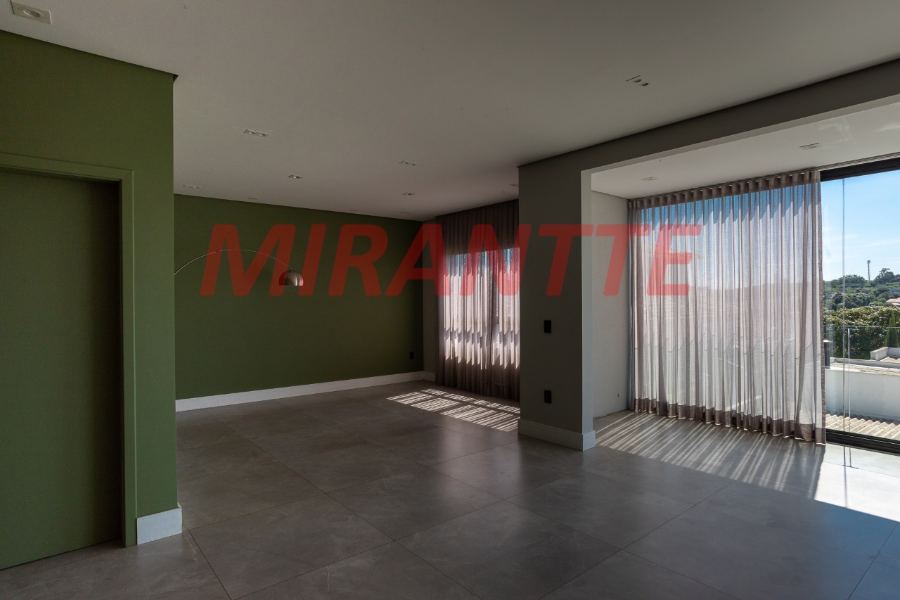Cond. fechado de 340m² com 3 quartos em Engordadouro
