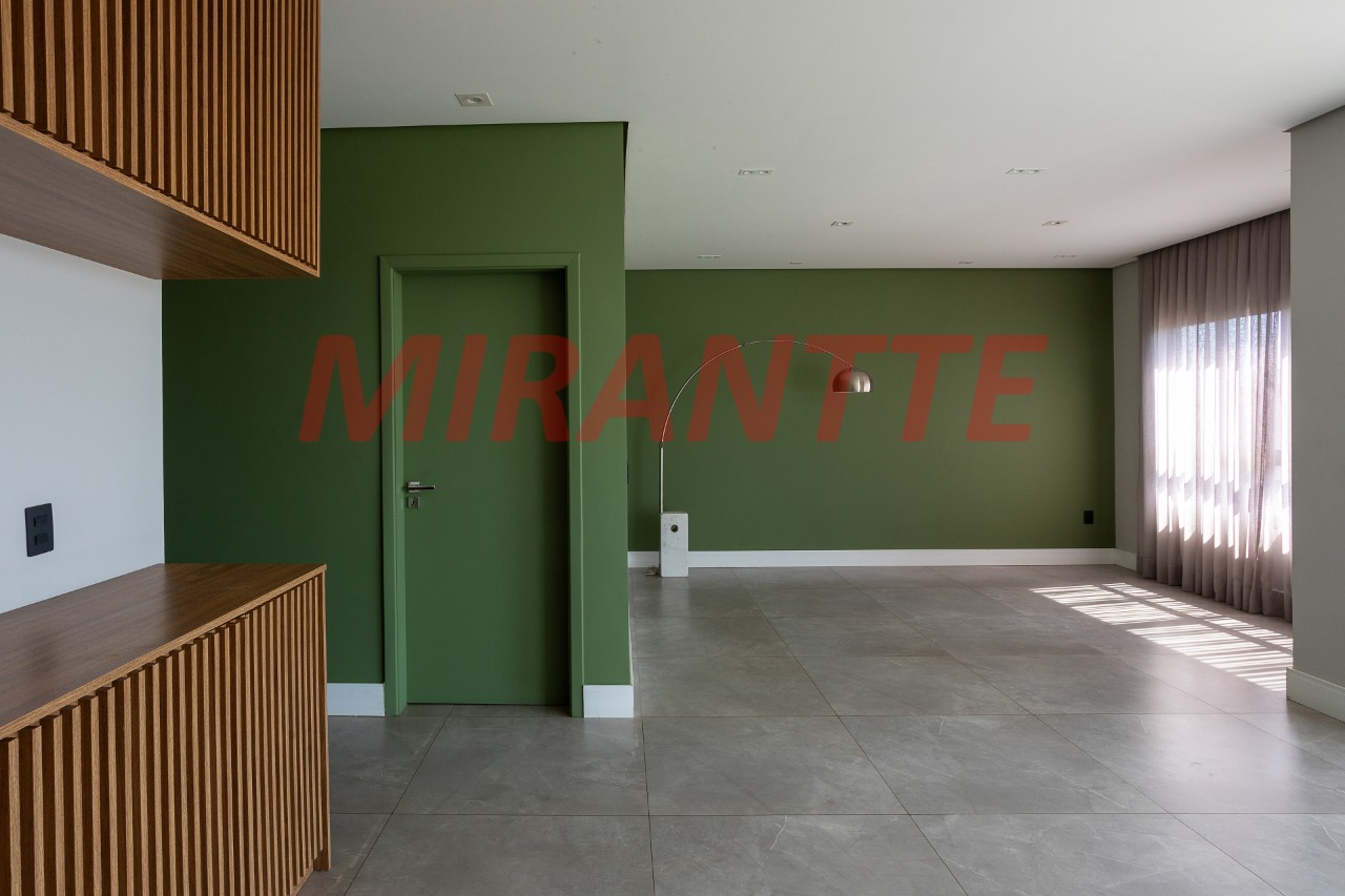 Cond. fechado de 340m² com 3 quartos em Engordadouro