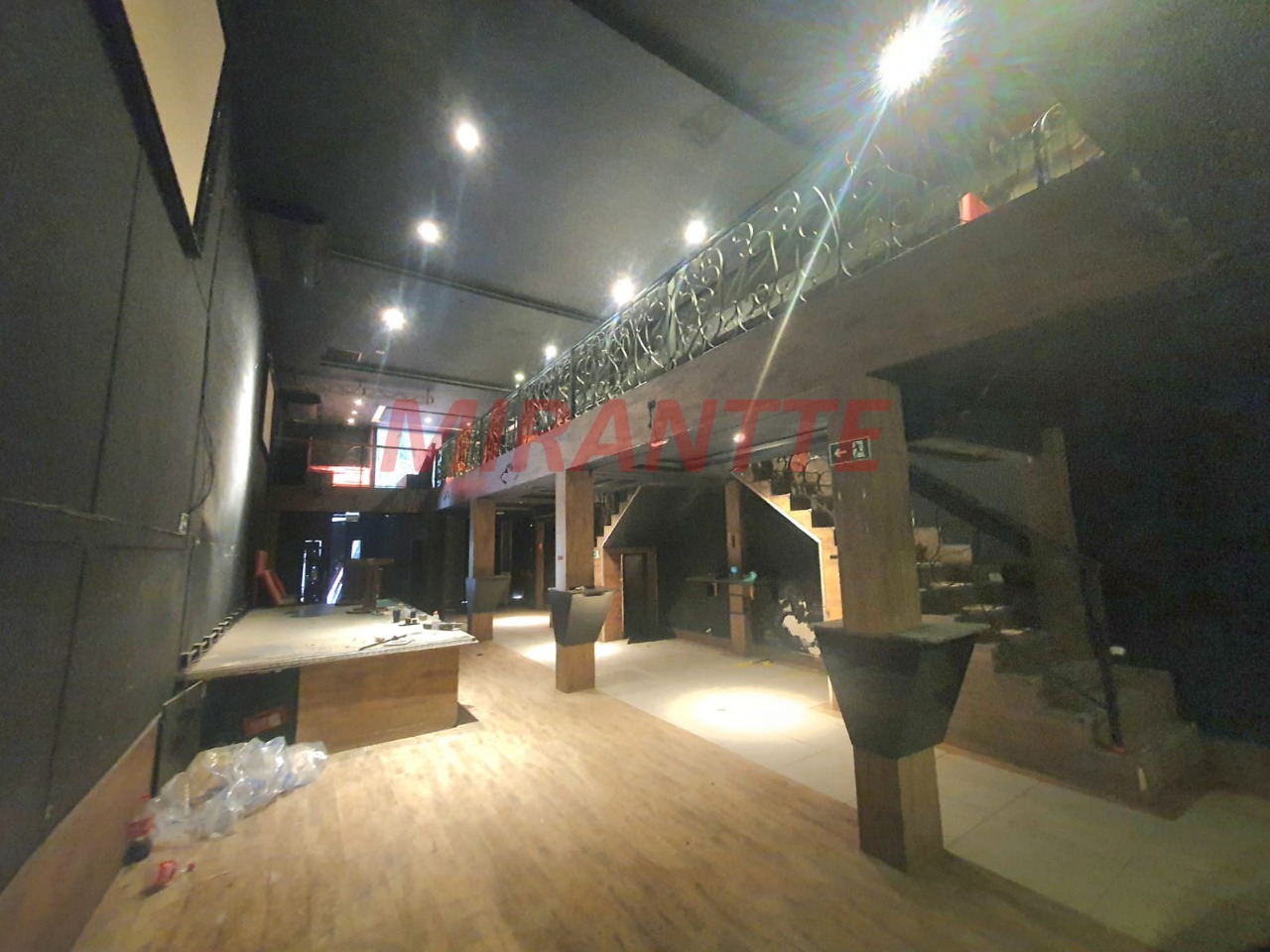 Comercial de 220m² em Imirim