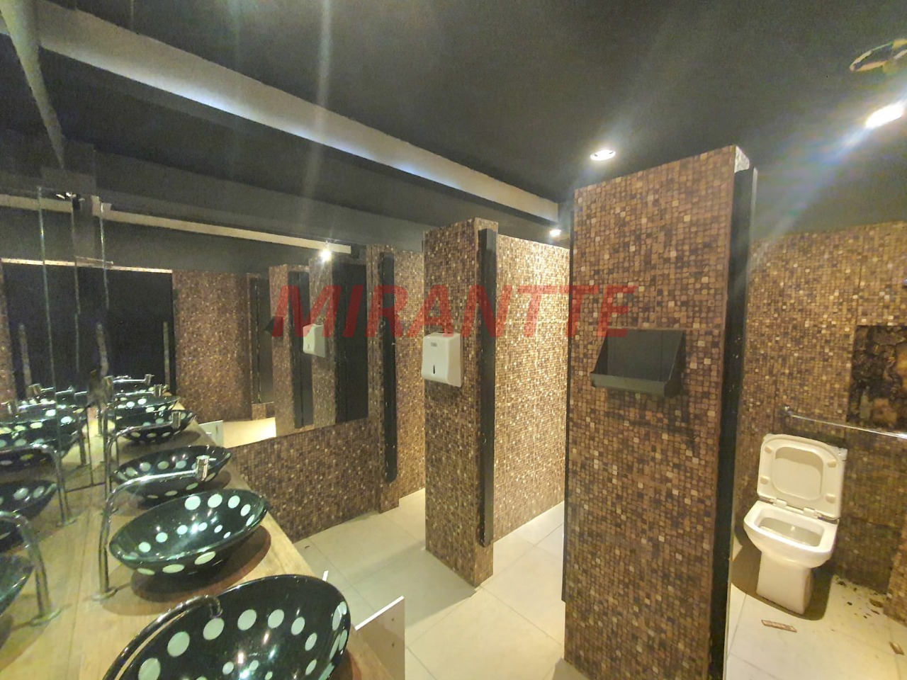 Comercial de 220m² em Imirim