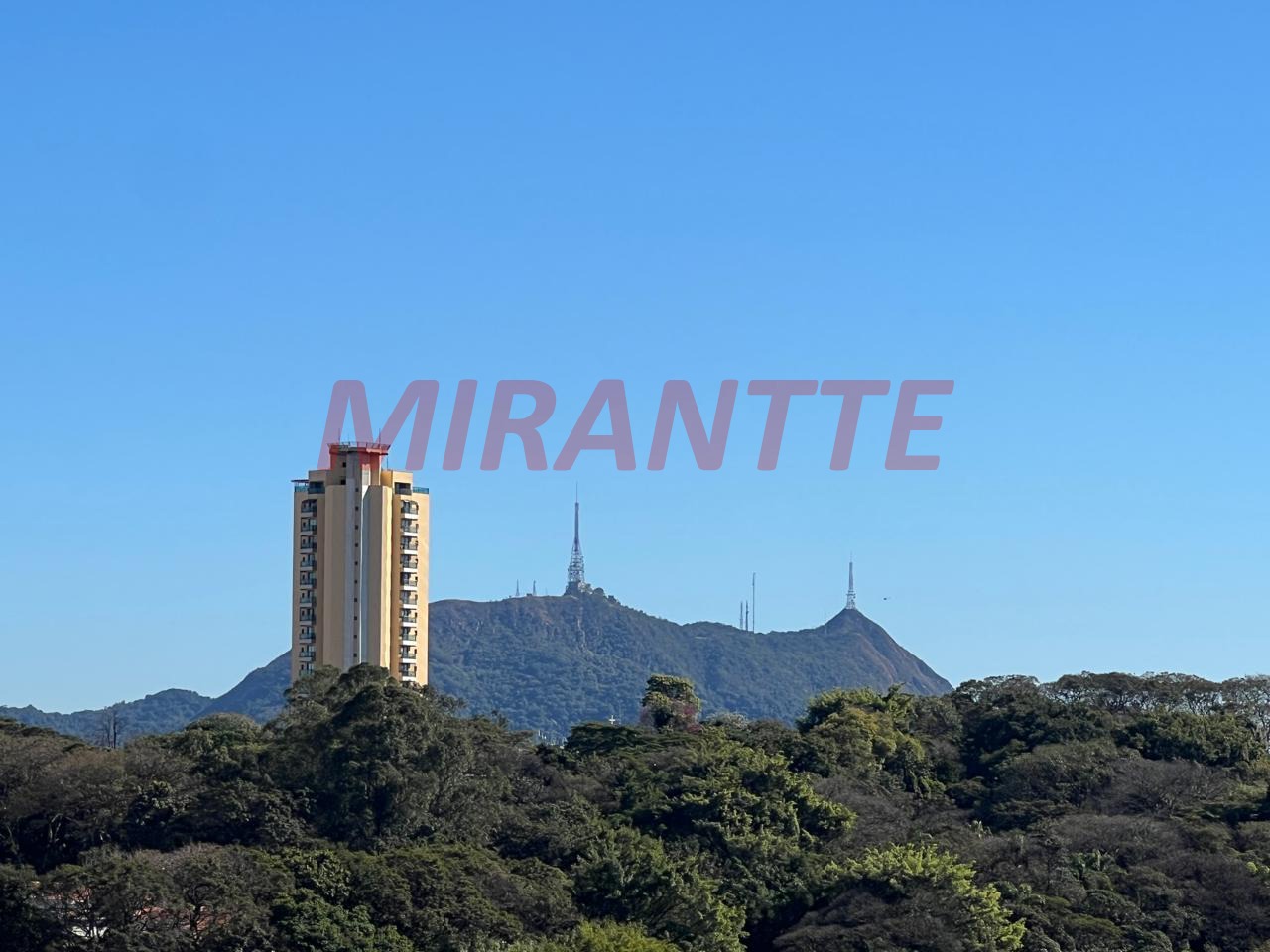 Sobrado de 203m² com 3 quartos em Parque Sao Domingos