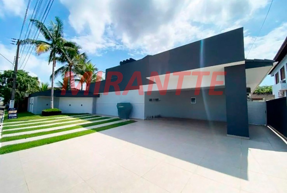 Cond. fechado de 420m² com 6 quartos em Jardim Acapulco
