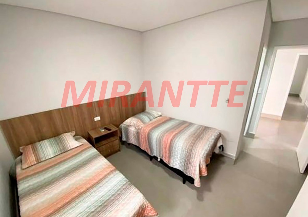 Cond. fechado de 420m² com 6 quartos em Jardim Acapulco