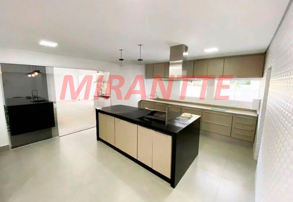 Cond. fechado de 420m² com 6 quartos em Jardim Acapulco
