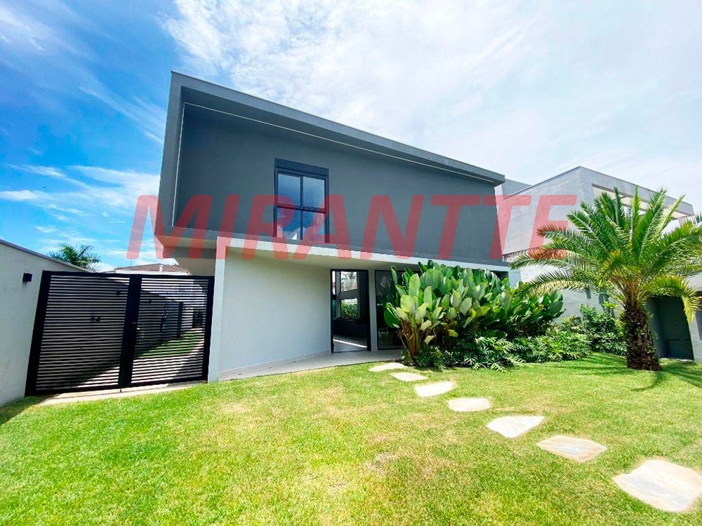 Cond. fechado de 398m² com 5 quartos em Jardim Acapulco