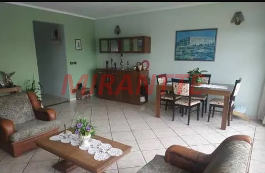 Sobrado de 175m² com 3 quartos em Vila Prado