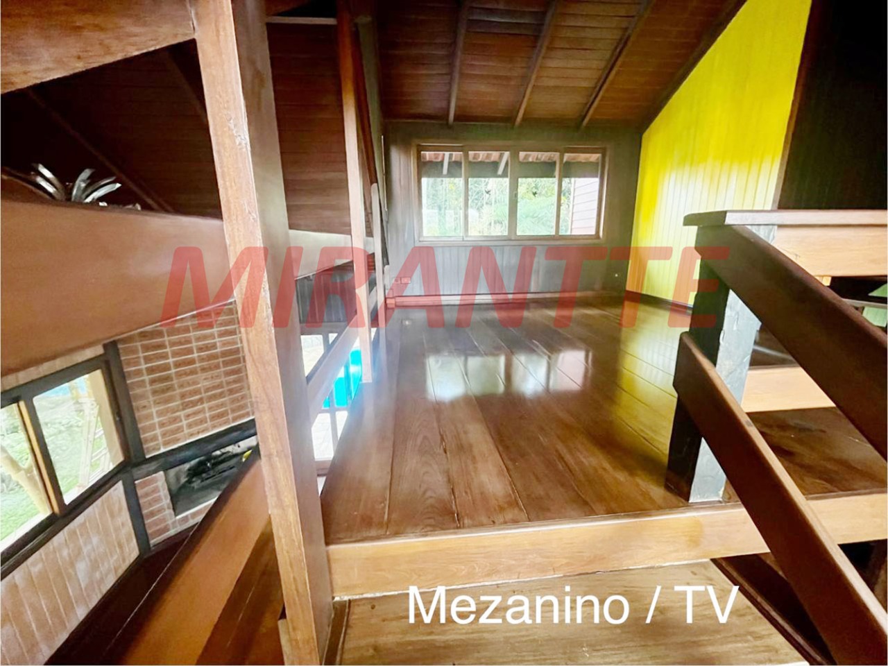 Cond. fechado de 220m² com 3 quartos em Serra da Cantareira