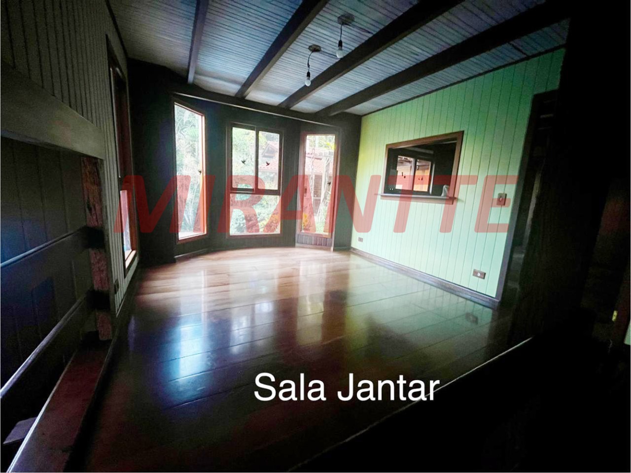 Cond. fechado de 220m² com 3 quartos em Serra da Cantareira