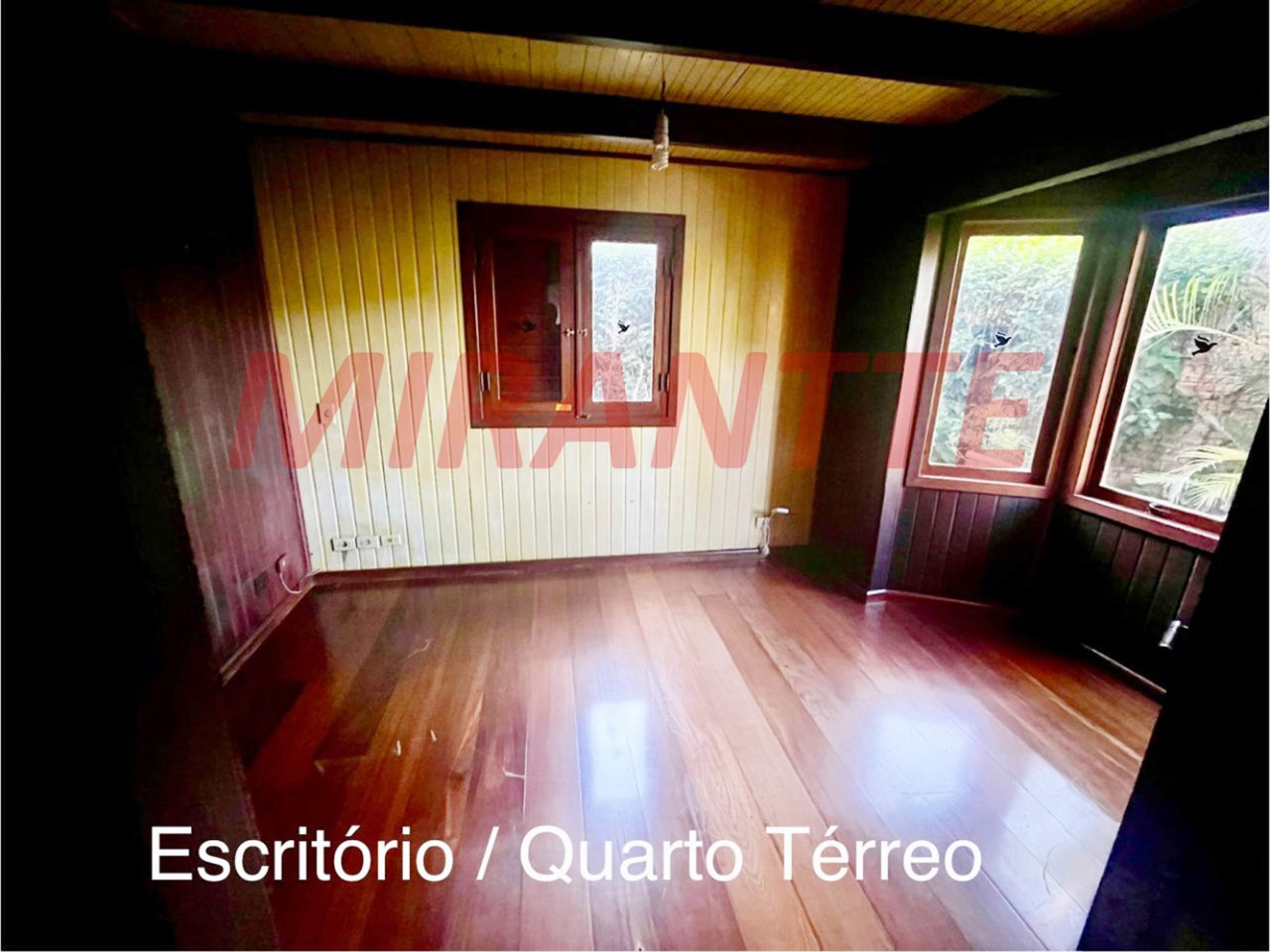Cond. fechado de 220m² com 3 quartos em Serra da Cantareira