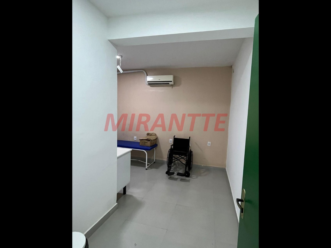Comercial de 440m² em Jardim Presidente Dutra