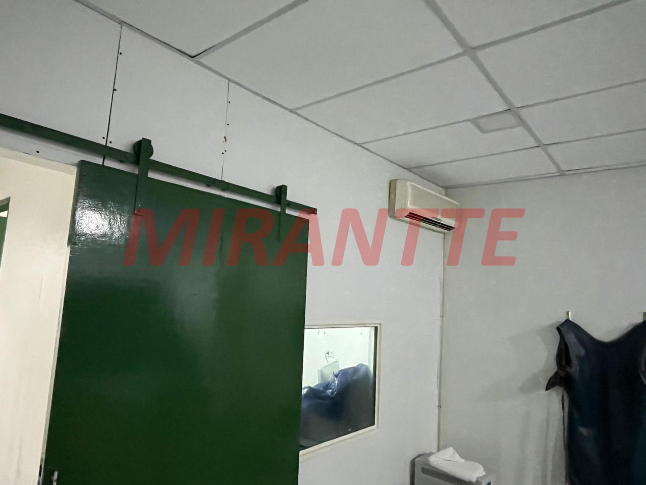 Comercial de 440m² em Jardim Presidente Dutra
