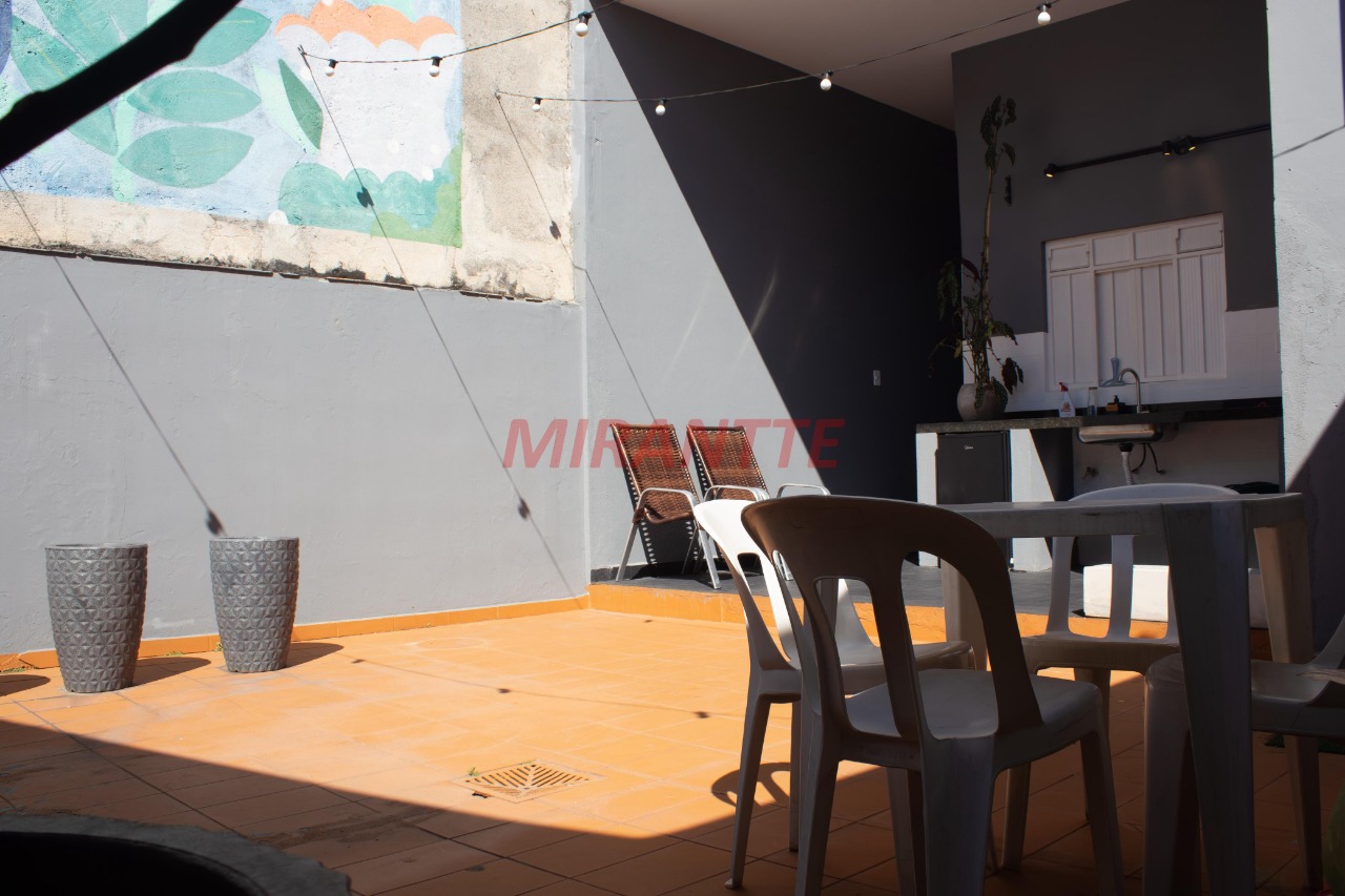 Sobrado de 215m² com 2 quartos em Carandiru