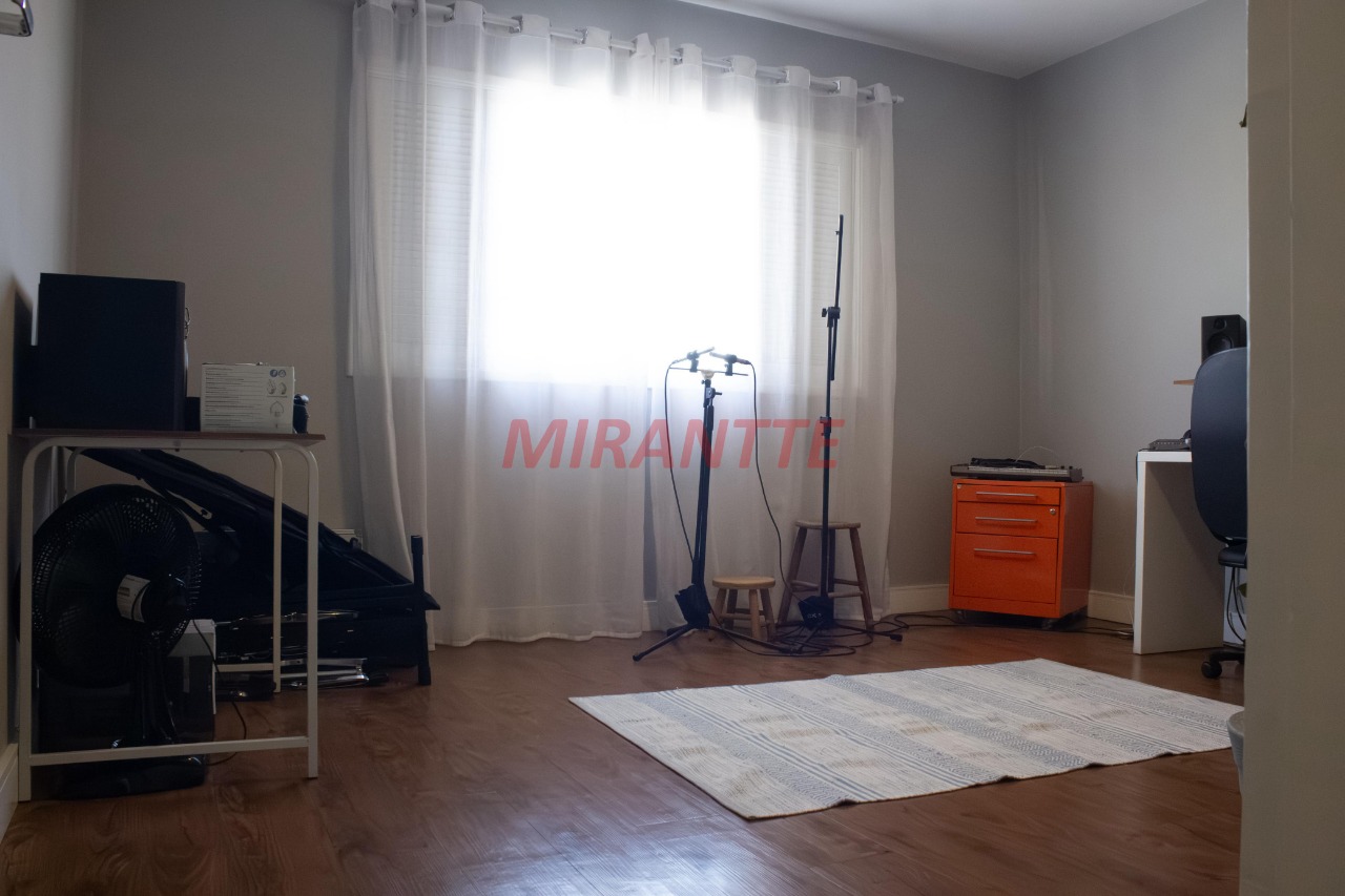 Sobrado de 215m² com 2 quartos em Carandiru