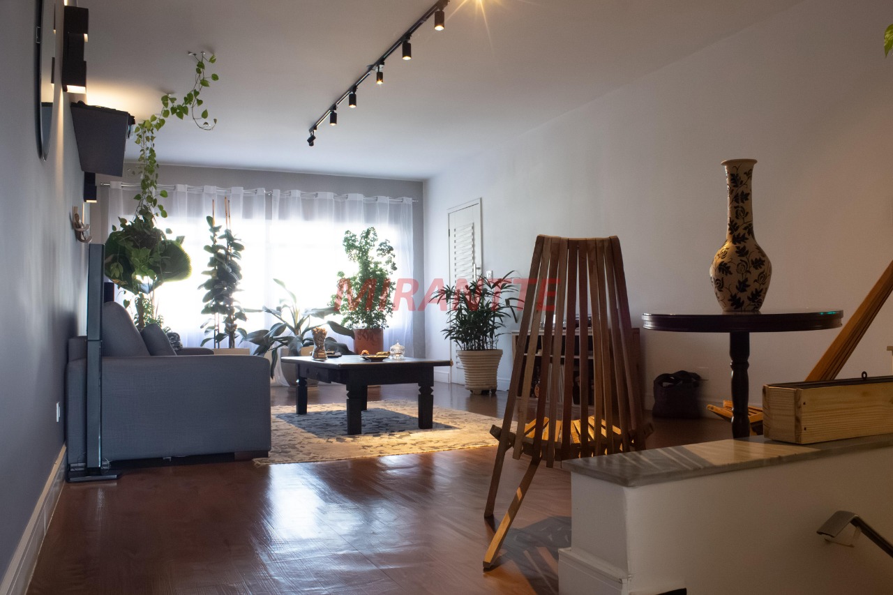 Sobrado de 215m² com 2 quartos em Carandiru