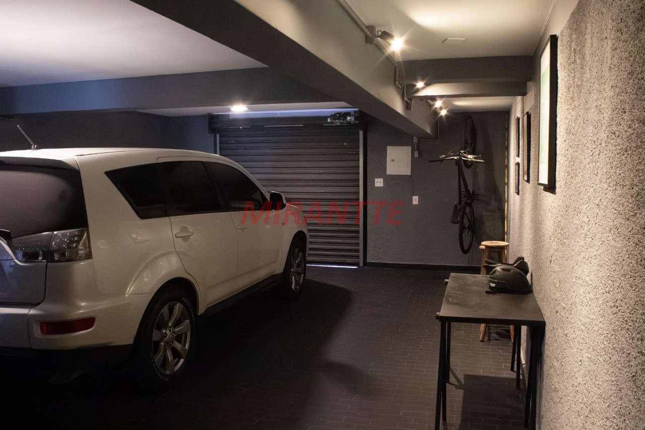 Sobrado de 215m² com 2 quartos em Carandiru
