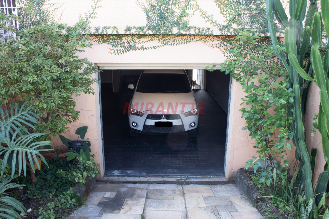 Sobrado de 215m² com 2 quartos em Carandiru