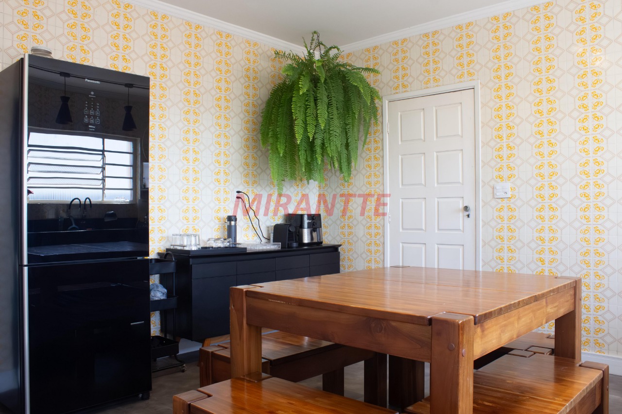 Sobrado de 215m² com 2 quartos em Carandiru