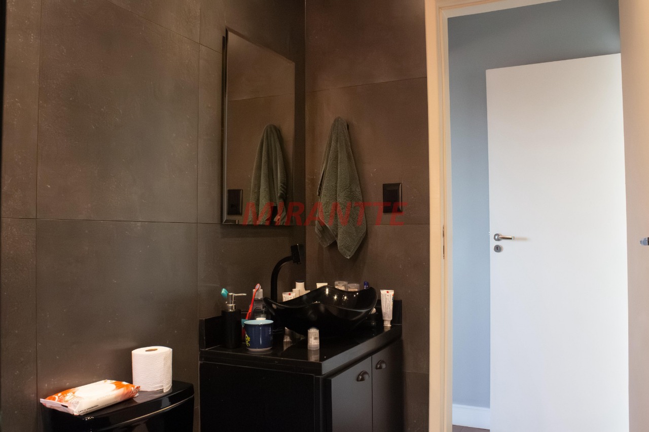 Sobrado de 215m² com 2 quartos em Carandiru