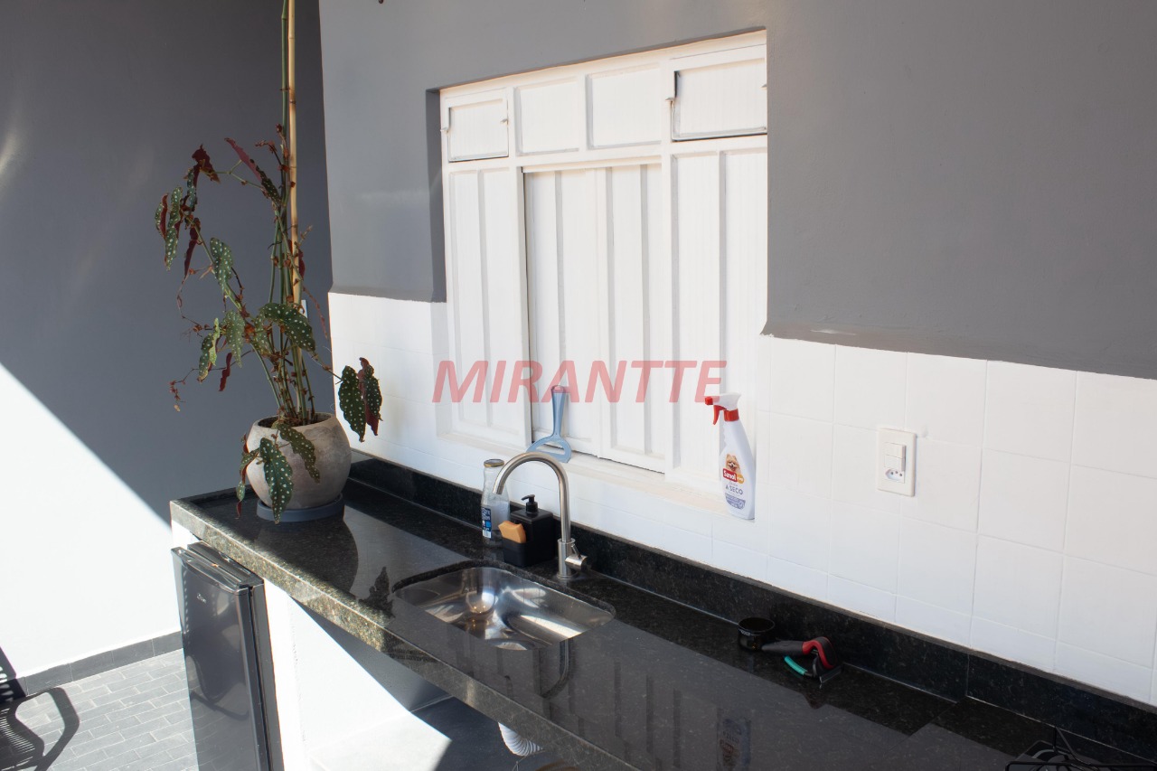 Sobrado de 215m² com 2 quartos em Carandiru