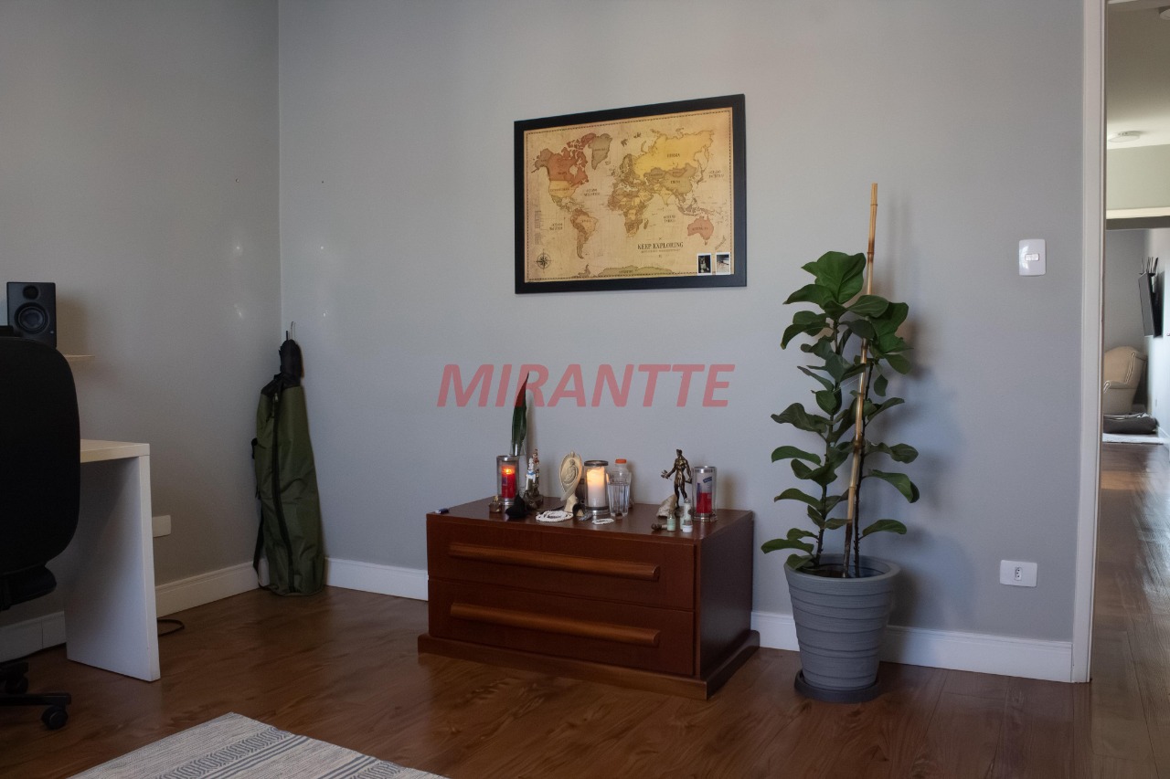 Sobrado de 215m² com 2 quartos em Carandiru