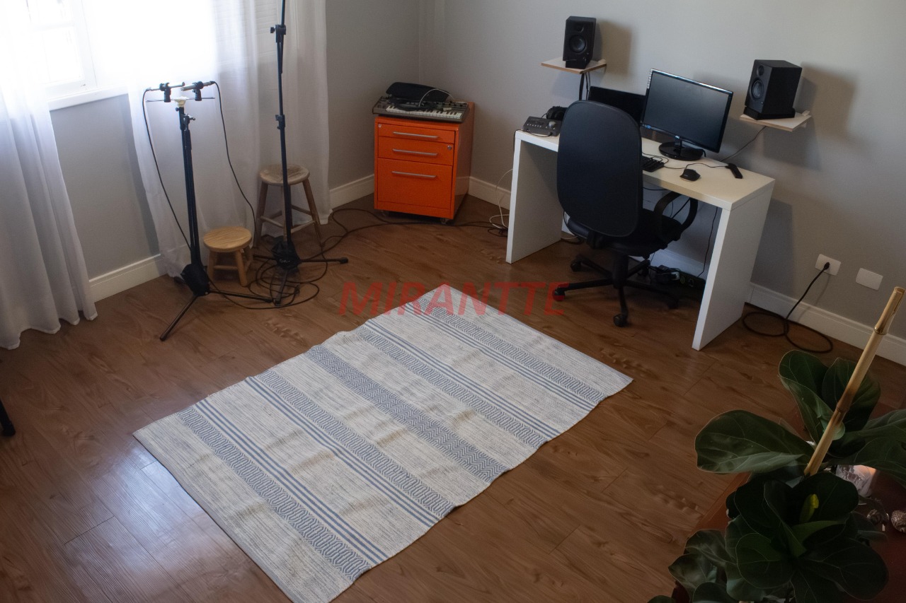 Sobrado de 215m² com 2 quartos em Carandiru