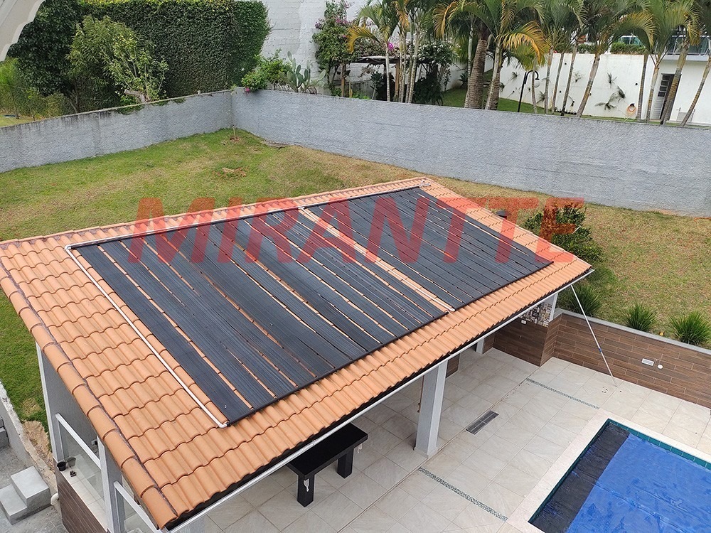 Cond. fechado de 580m² com 4 quartos em Serra da Cantareira