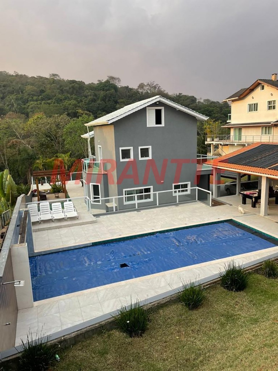Cond. fechado de 580m² com 4 quartos em Serra da Cantareira