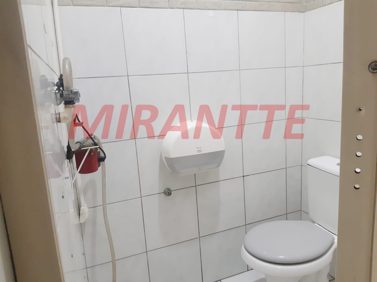 Comercial de 129m² em Água Fria