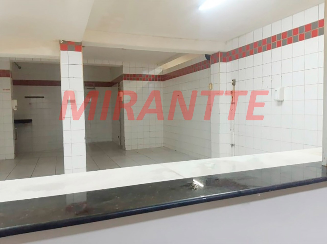 Comercial de 129m² em Água Fria