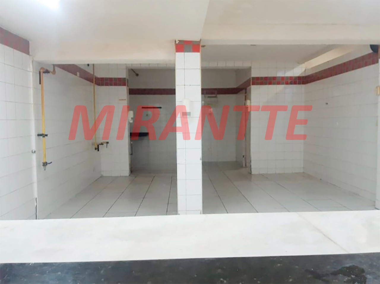 Comercial de 129m² em Água Fria