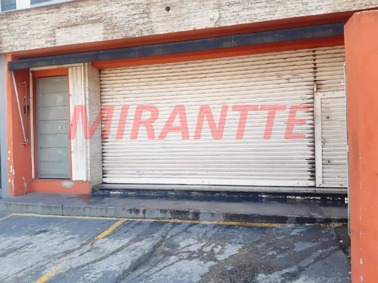 Comercial de 129m² em Água Fria