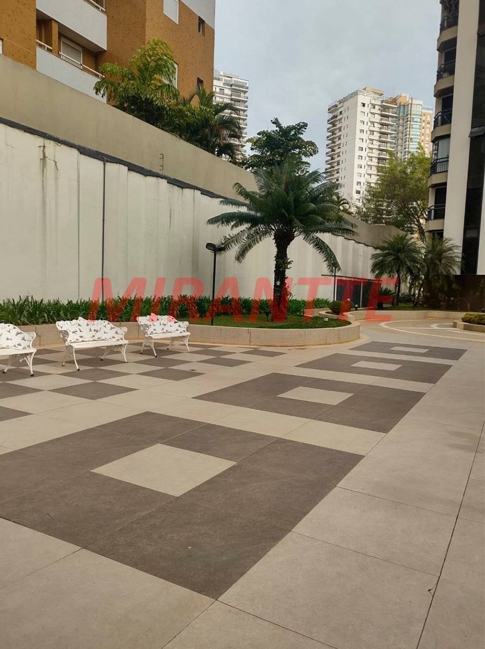 Apartamento de 95m² com 3 quartos em Santana