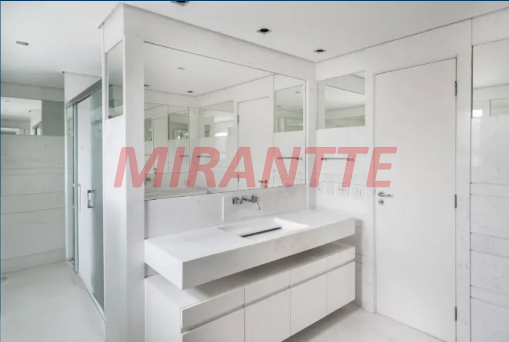 Apartamento de 300m² com 4 quartos em Moema