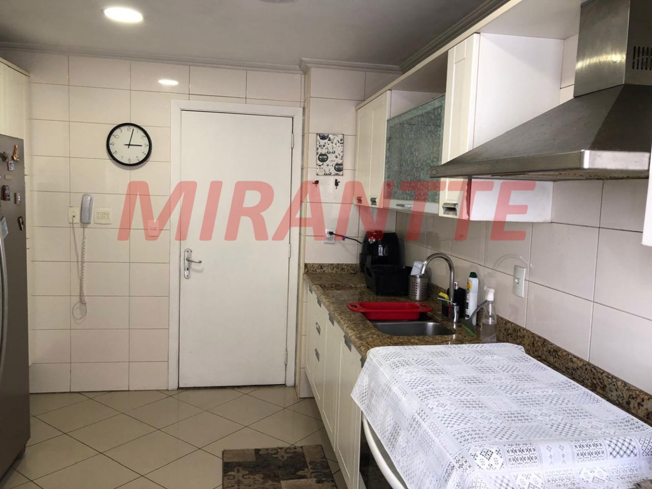 Apartamento de 178m² com 4 quartos em Santana